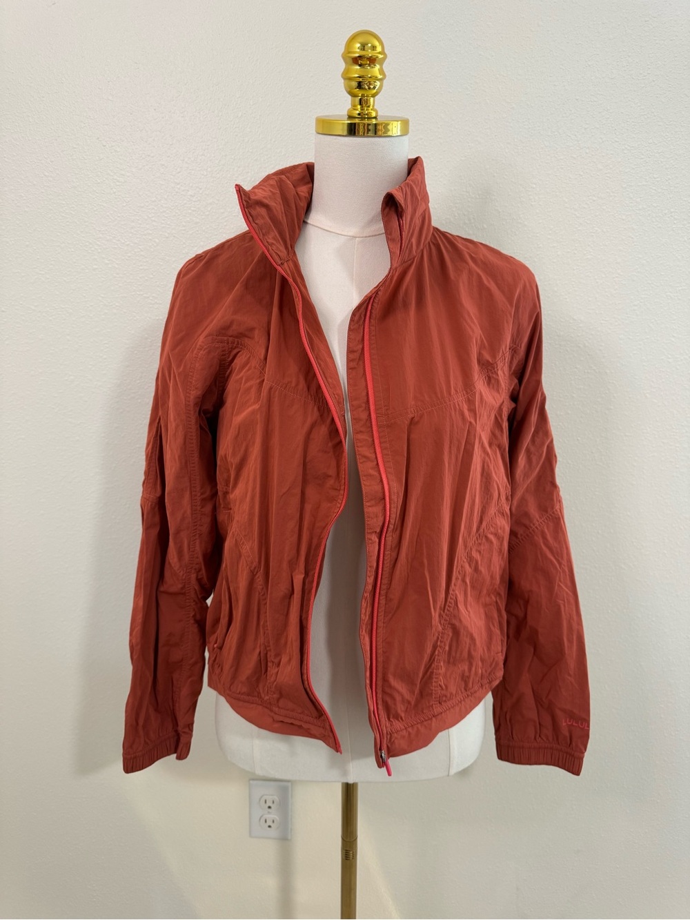 Lululemon Rust Terracotta Lightweight Hooded Running Jacket - Size 4